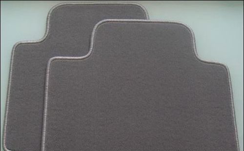 汽車(chē)腳墊你了解多少?腳墊材料切割要注意什么？(圖2)